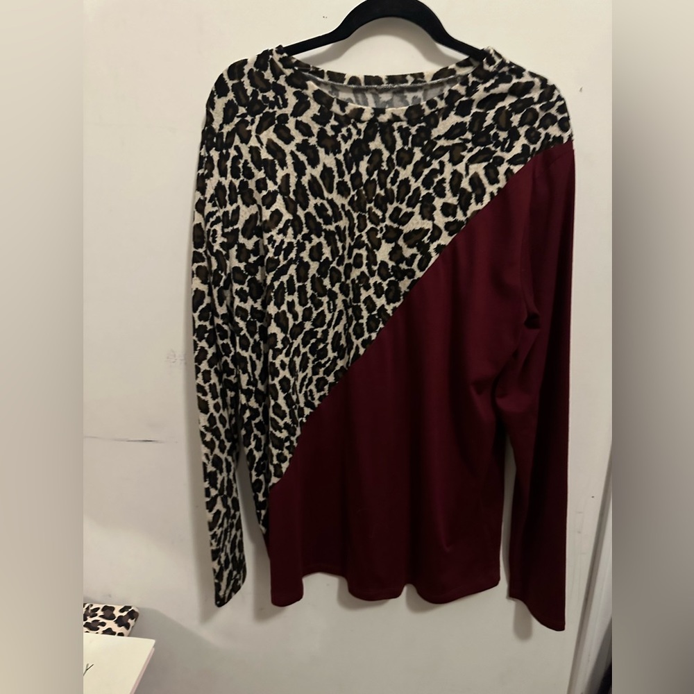 Leopard/Wine Top